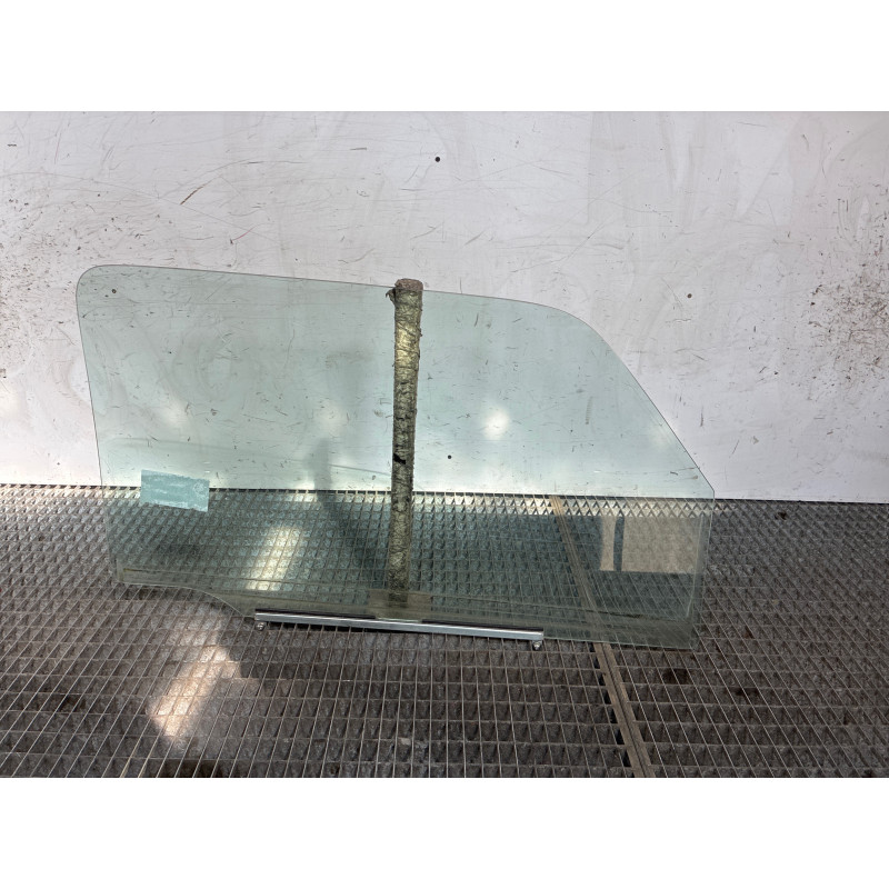 Vitre avant gauche SUZUKI JIMNY 1 Photo n°3
