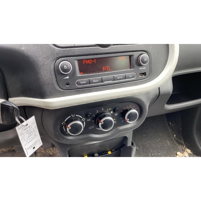 Interrupteur de leve vitre avant droit RENAULT TWINGO 3 Photo n°9