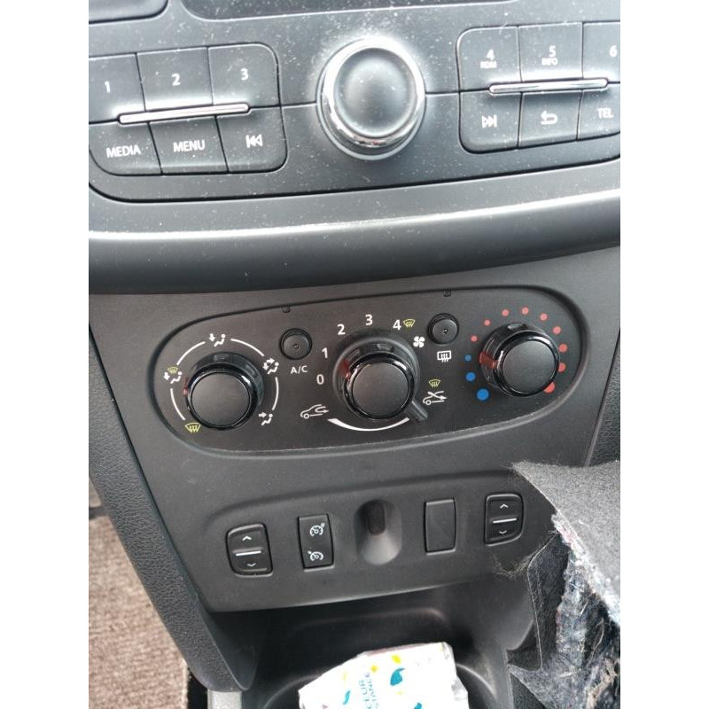 Vase de lave glace DACIA SANDERO 2 Photo n°12