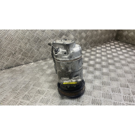 Compresseur clim RENAULT CLIO 4 Photo n°1