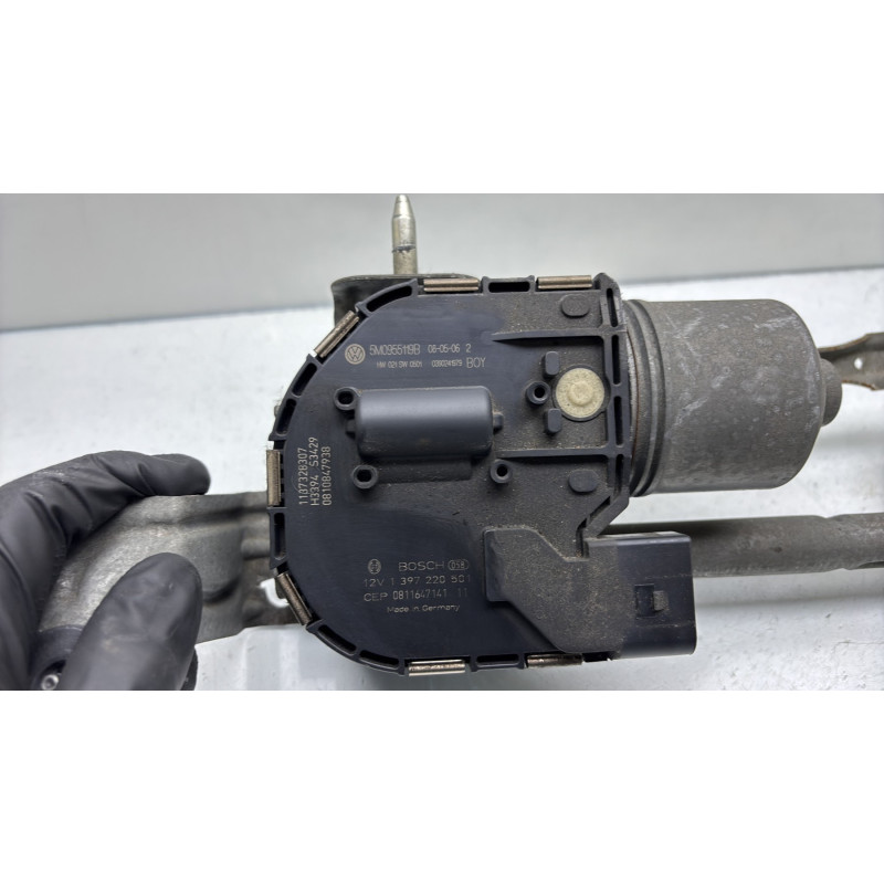 Moteur essuie glace avant gauche VOLKSWAGEN GOLF PLUS Photo n°4
