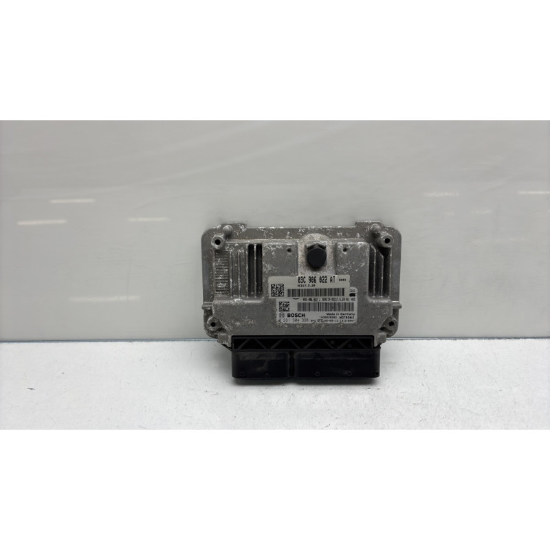 Calculateur moteur VOLKSWAGEN GOLF PLUS Photo n°1