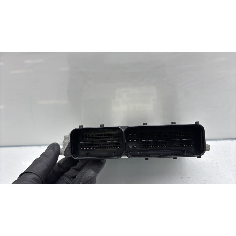 Calculateur moteur VOLKSWAGEN GOLF PLUS Photo n°3