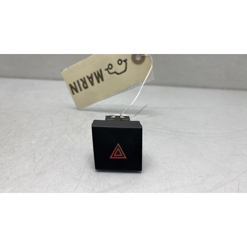 Bouton de warning PEUGEOT 508 1 Photo n°1