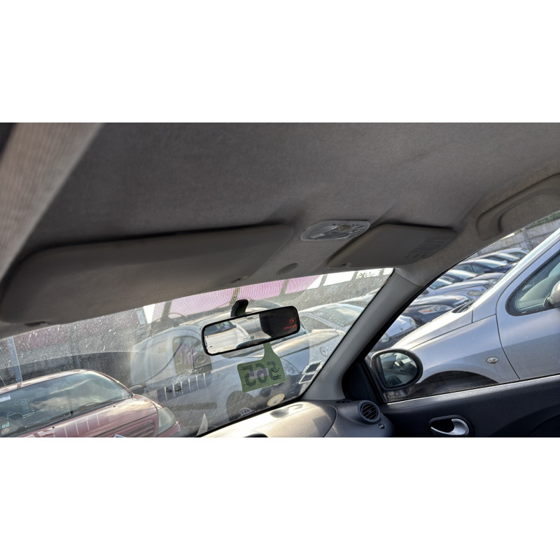 Poignee porte avant gauche RENAULT TWINGO 2 Photo n°19