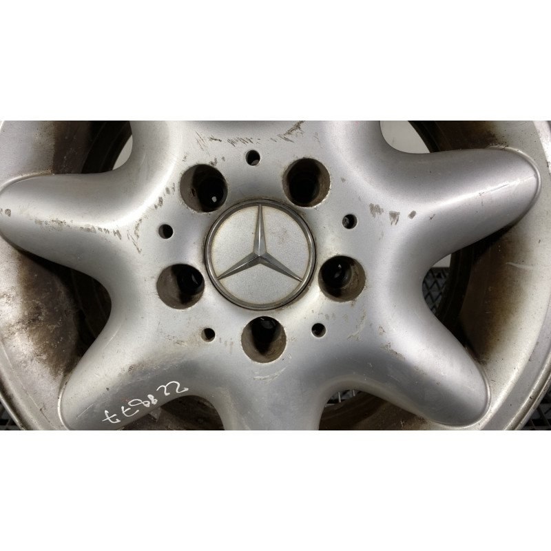 Jante MERCEDES CLASSE C 203 Photo n°2