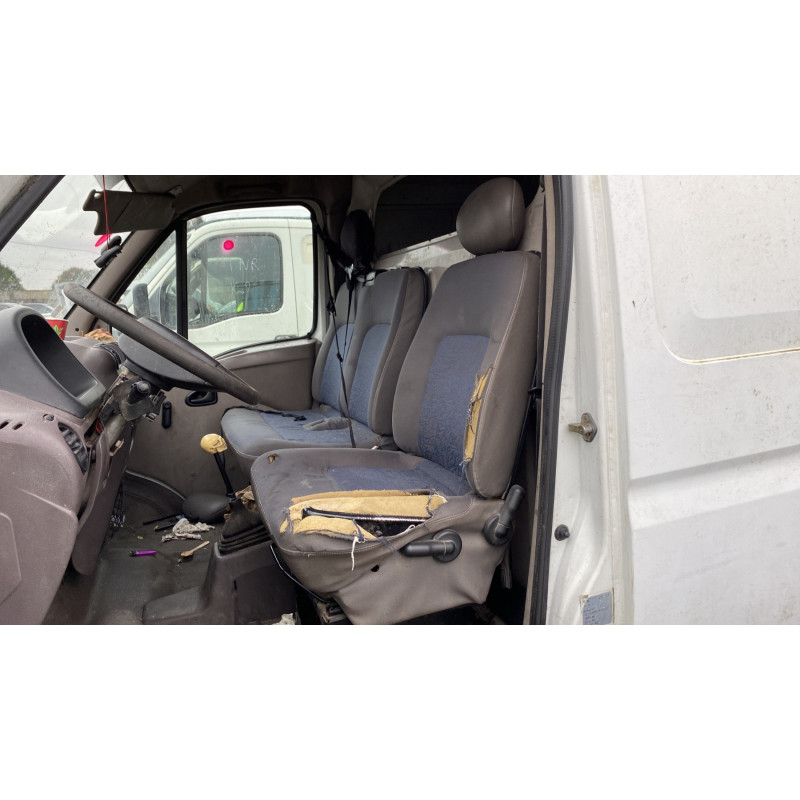 Moteur essuie glace avant RENAULT MASTER 2 Photo n°18