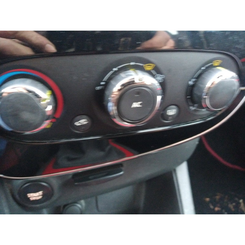 Feu diurne avant gauche RENAULT CLIO 4 Photo n°13