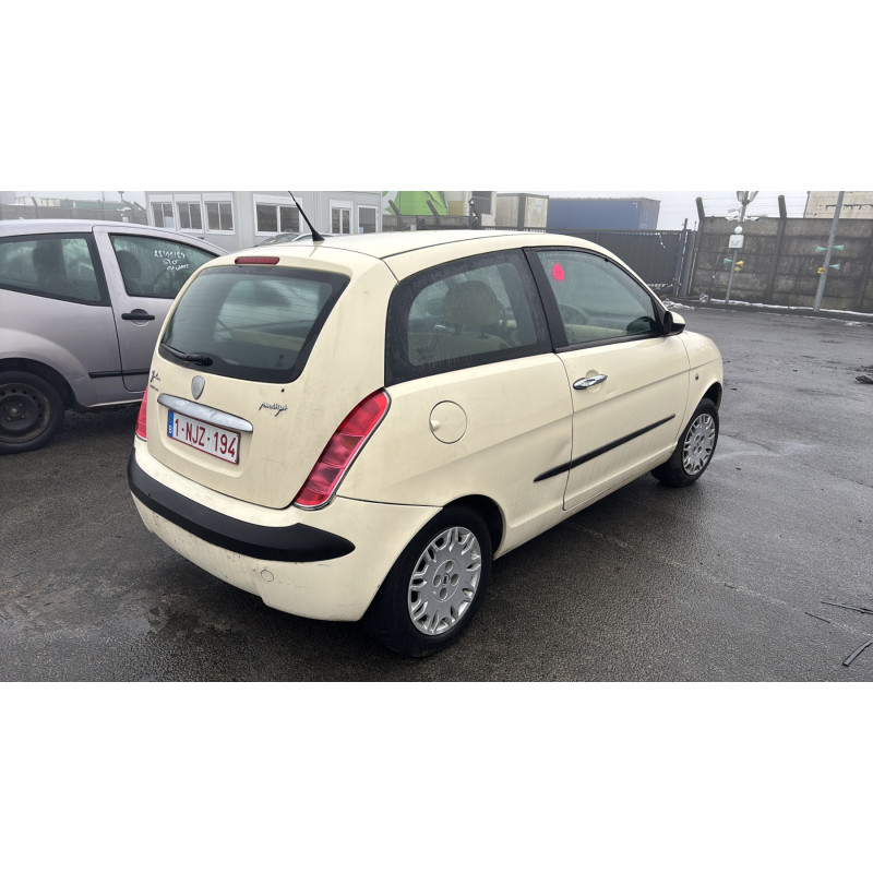 Capot LANCIA YPSILON 4 Photo n°12