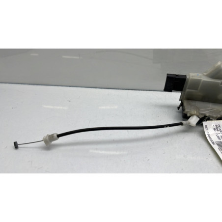 Serrure avant gauche PEUGEOT 3008 1