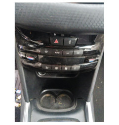Feu arriere secondaire gauche (feux) PEUGEOT 2008 1