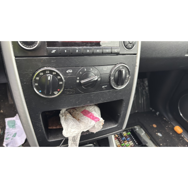 Feu arriere principal droit (feux) MERCEDES CLASSE A 169 Photo n°19