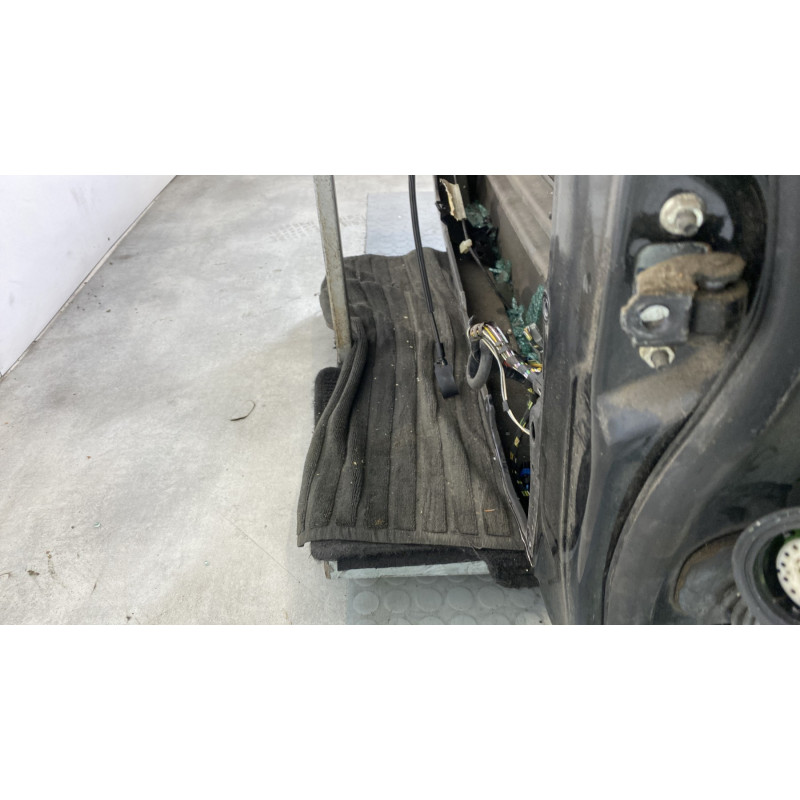 Porte avant gauche FORD FIESTA 5 Photo n°4