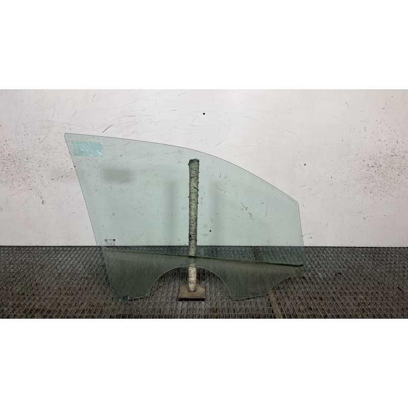Vitre avant gauche CHEVROLET ORLANDO Photo n°4