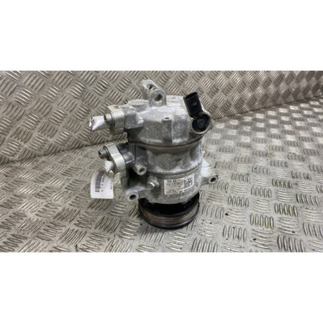 Compresseur clim AUDI A1 1 Photo n°1