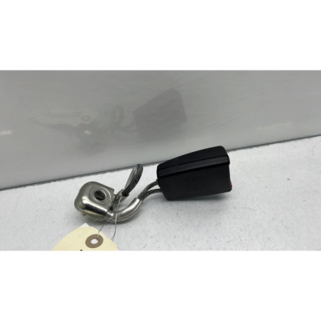 Attache ceinture arriere droit VOLKSWAGEN GOLF 6 Photo n°1