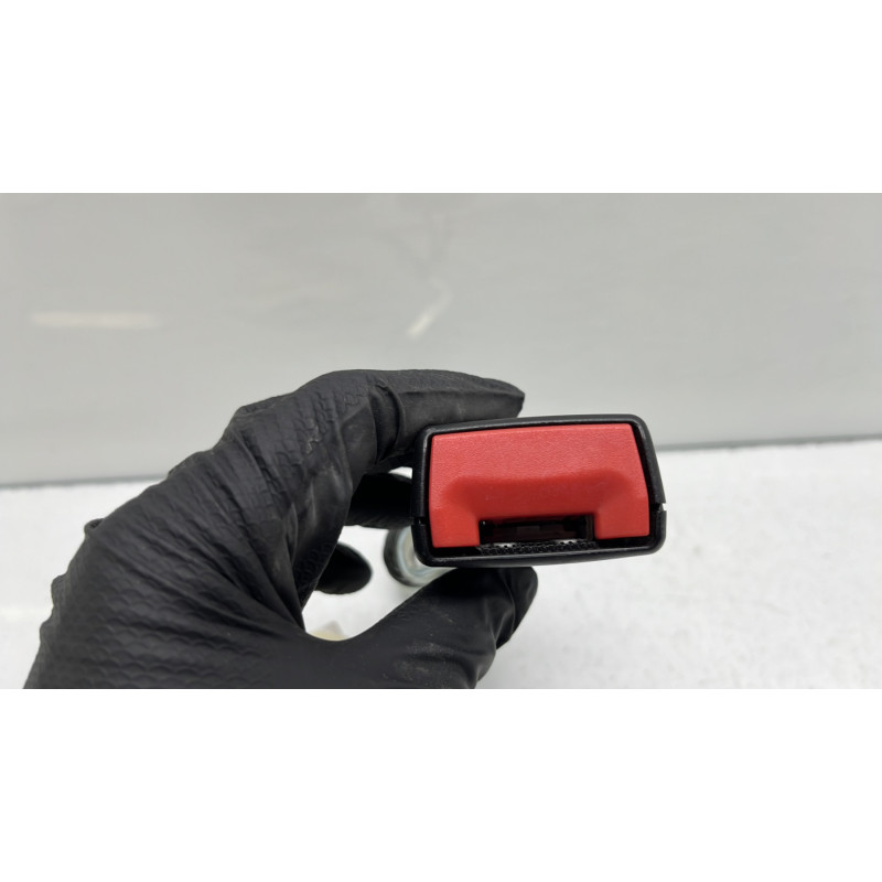 Attache ceinture arriere droit VOLKSWAGEN GOLF 6 Photo n°3