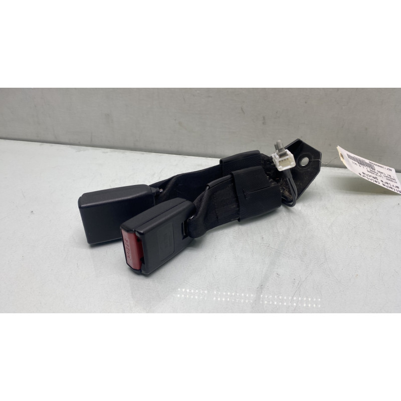 Attache ceinture arriere gauche NISSAN QASHQAI 1 Photo n°1