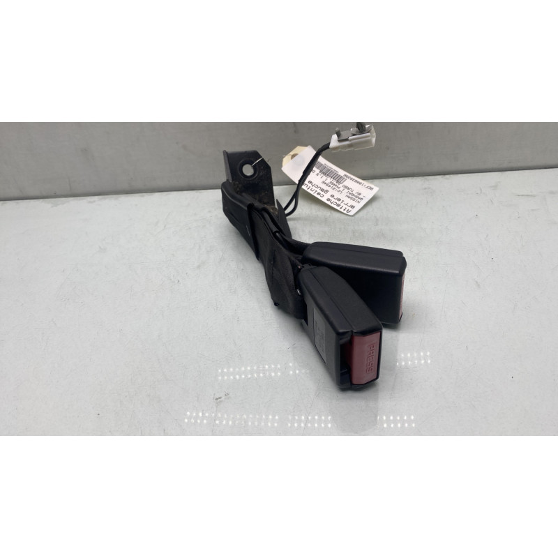 Attache ceinture arriere gauche NISSAN QASHQAI 1 Photo n°2