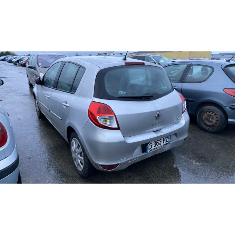 Plage arriere RENAULT CLIO 3 Photo n°8