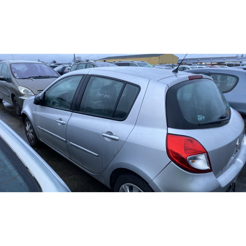 Plage arriere RENAULT CLIO 3 Photo n°10