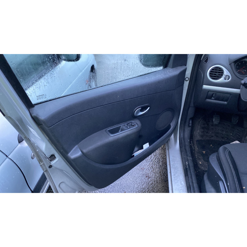 Plage arriere RENAULT CLIO 3 Photo n°13