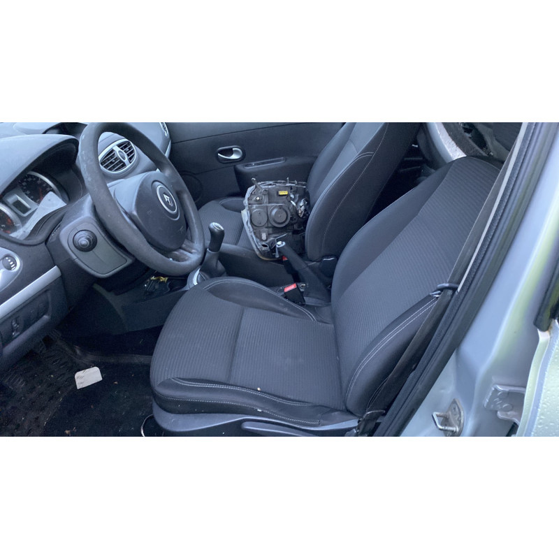 Plage arriere RENAULT CLIO 3 Photo n°15