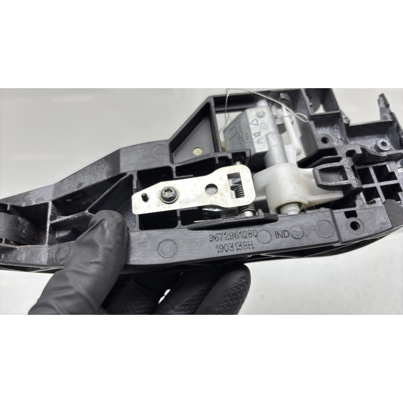 Poignee porte arriere droit PEUGEOT 208 1 Photo n°4