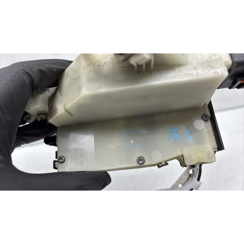 Serrure arriere droit PEUGEOT 208 1 Photo n°6