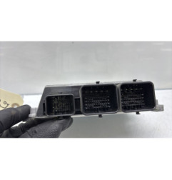 Calculateur moteur PEUGEOT 208 1