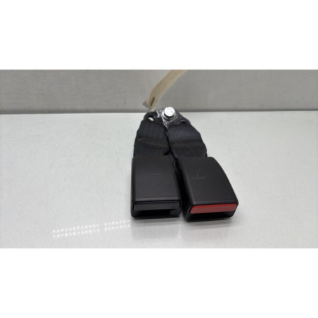 Attache ceinture arriere gauche DACIA SANDERO 2