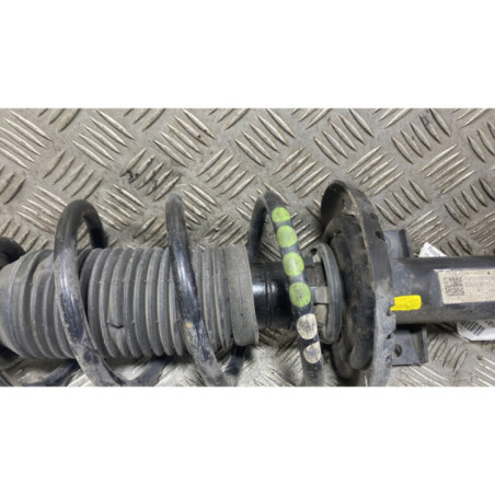 Amortisseur avant droit VOLKSWAGEN POLO 5