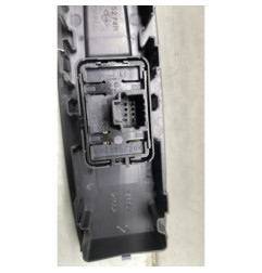 Interrupteur de leve vitre avant droit RENAULT MEGANE 4