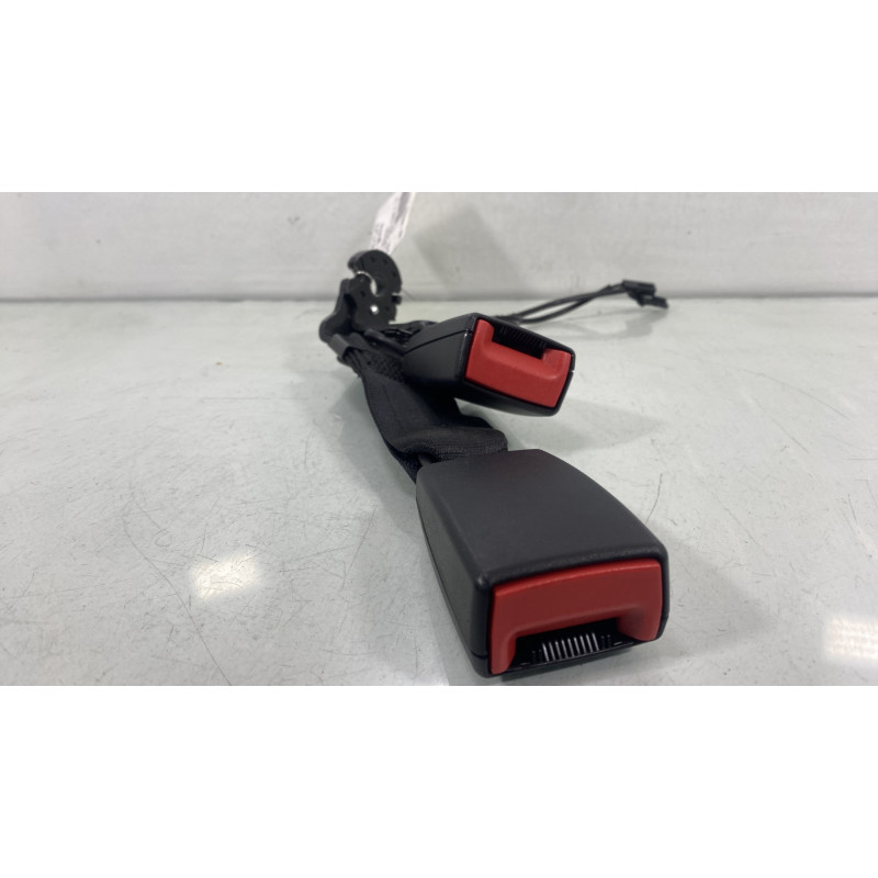 Attache ceinture arriere gauche AUDI A1 1 Photo n°3