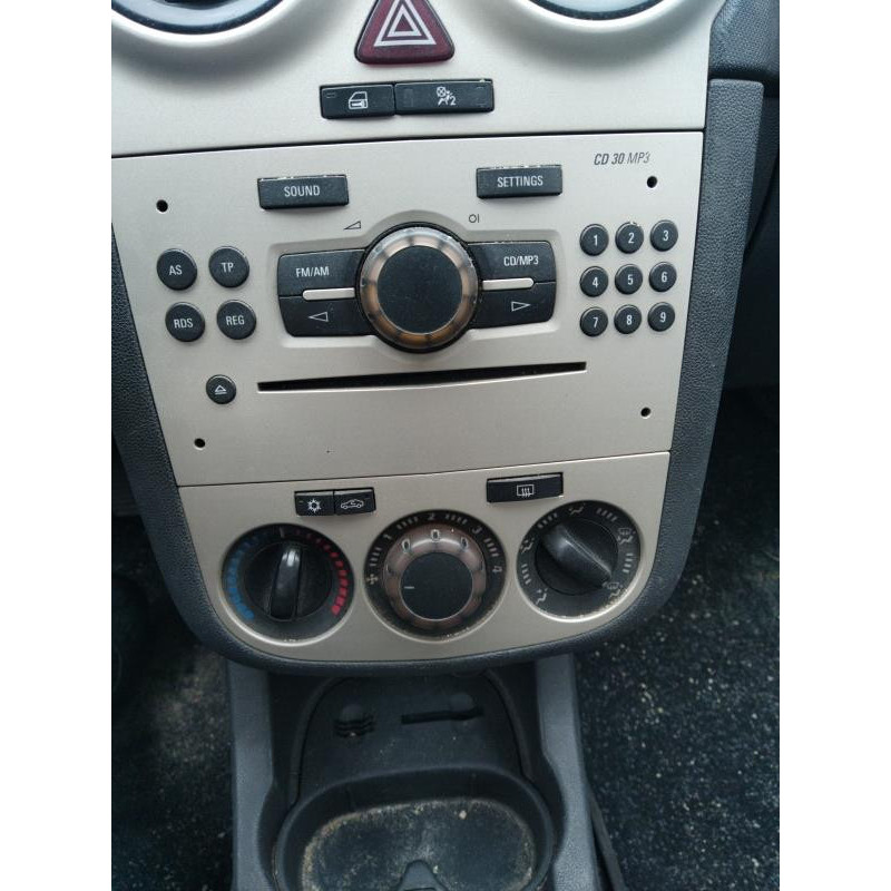 Bouton de coffre OPEL CORSA D Photo n°10