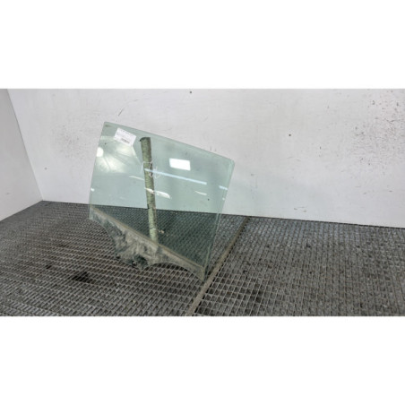 Vitre arriere droit DACIA SANDERO 2
