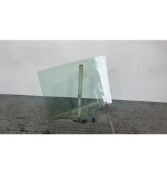 Vitre arriere droit DACIA SANDERO 2