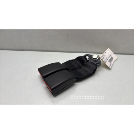 Attache ceinture arriere droit DACIA SANDERO 2