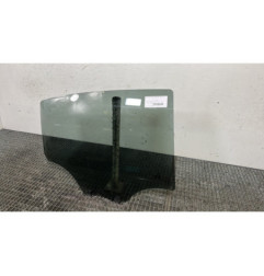 Vitre arriere droit PEUGEOT 208 1