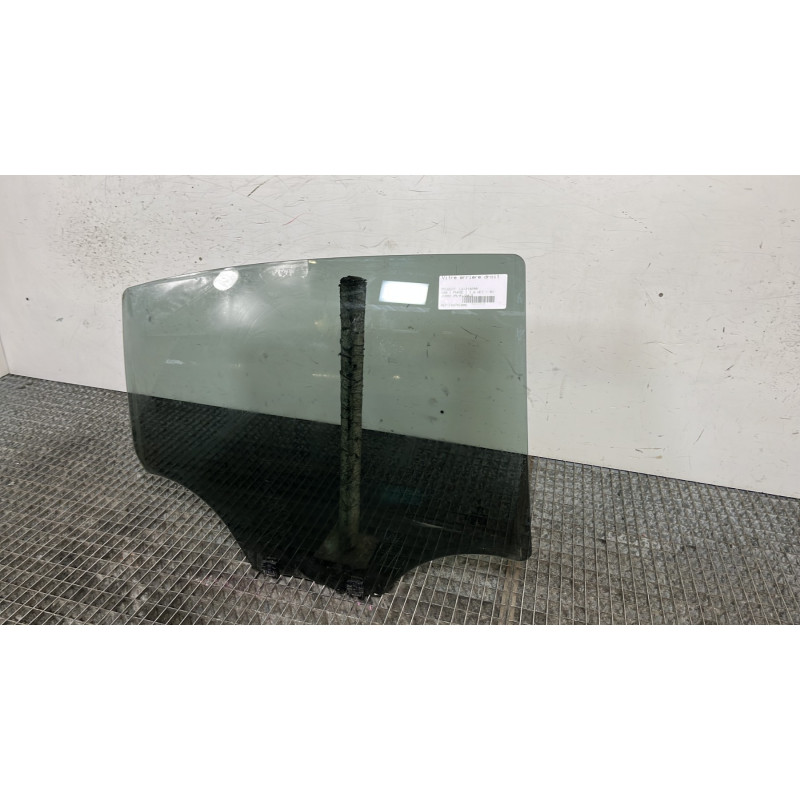 Vitre arriere droit PEUGEOT 208 1 Photo n°3