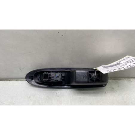 Interrupteur de leve vitre arriere droit CITROEN C4 2