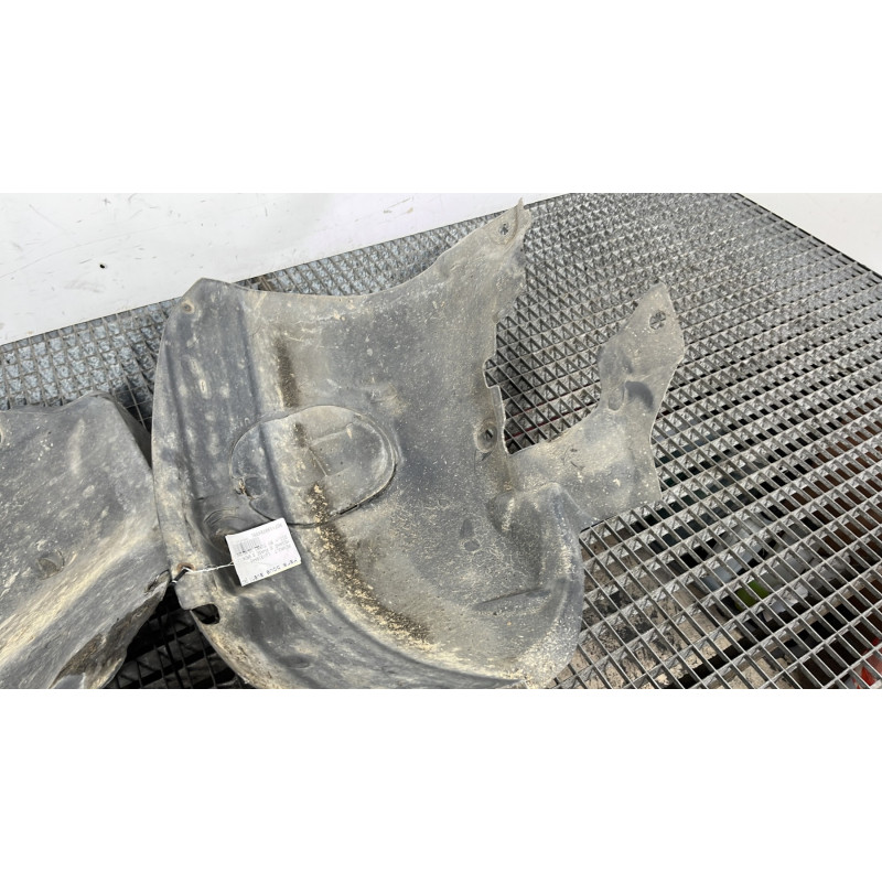 Pare boue avant gauche RENAULT MEGANE 2 Photo n°2