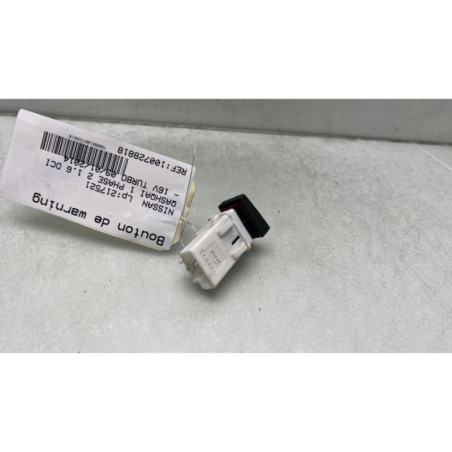 Bouton de warning NISSAN QASHQAI 1