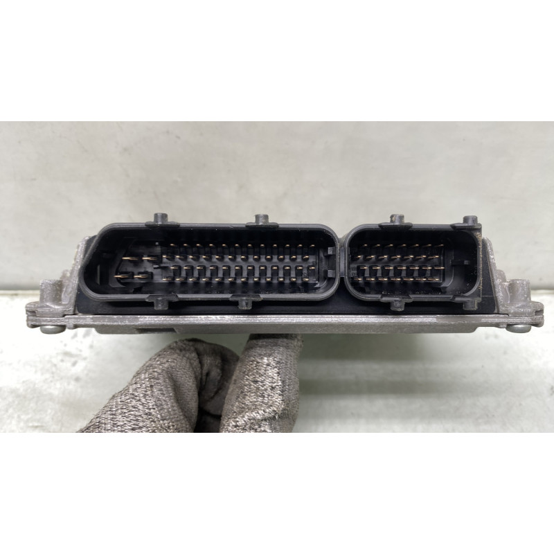 Calculateur moteur VOLKSWAGEN POLO 5 Photo n°3