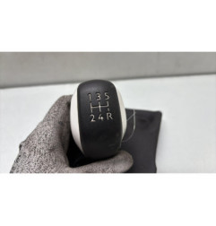 Pommeau de vitesses PEUGEOT 208 1