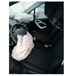 Pommeau de vitesses PEUGEOT 208 1