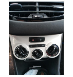 Pommeau de vitesses PEUGEOT 208 1