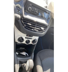 Pommeau de vitesses PEUGEOT 208 1