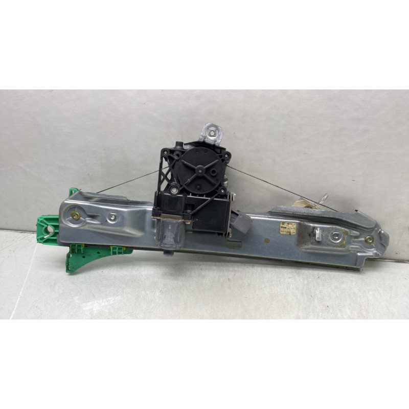 Leve vitre electrique arriere gauche OPEL ASTRA J Photo n°3