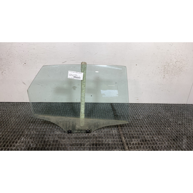 Vitre arriere droit CITROEN C4 2 Photo n°1